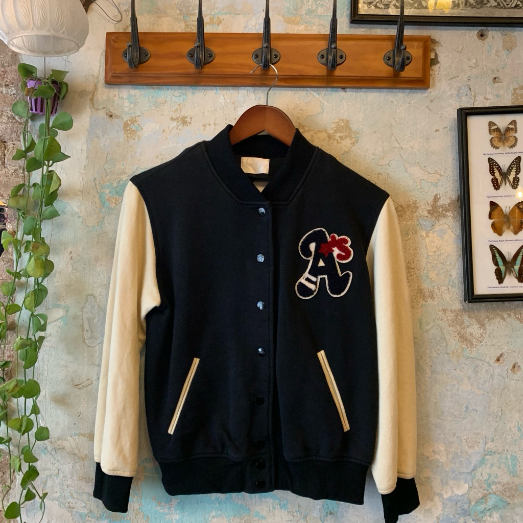 Emsexcite Jacket ( มือสองของแท้ 💯 )💛