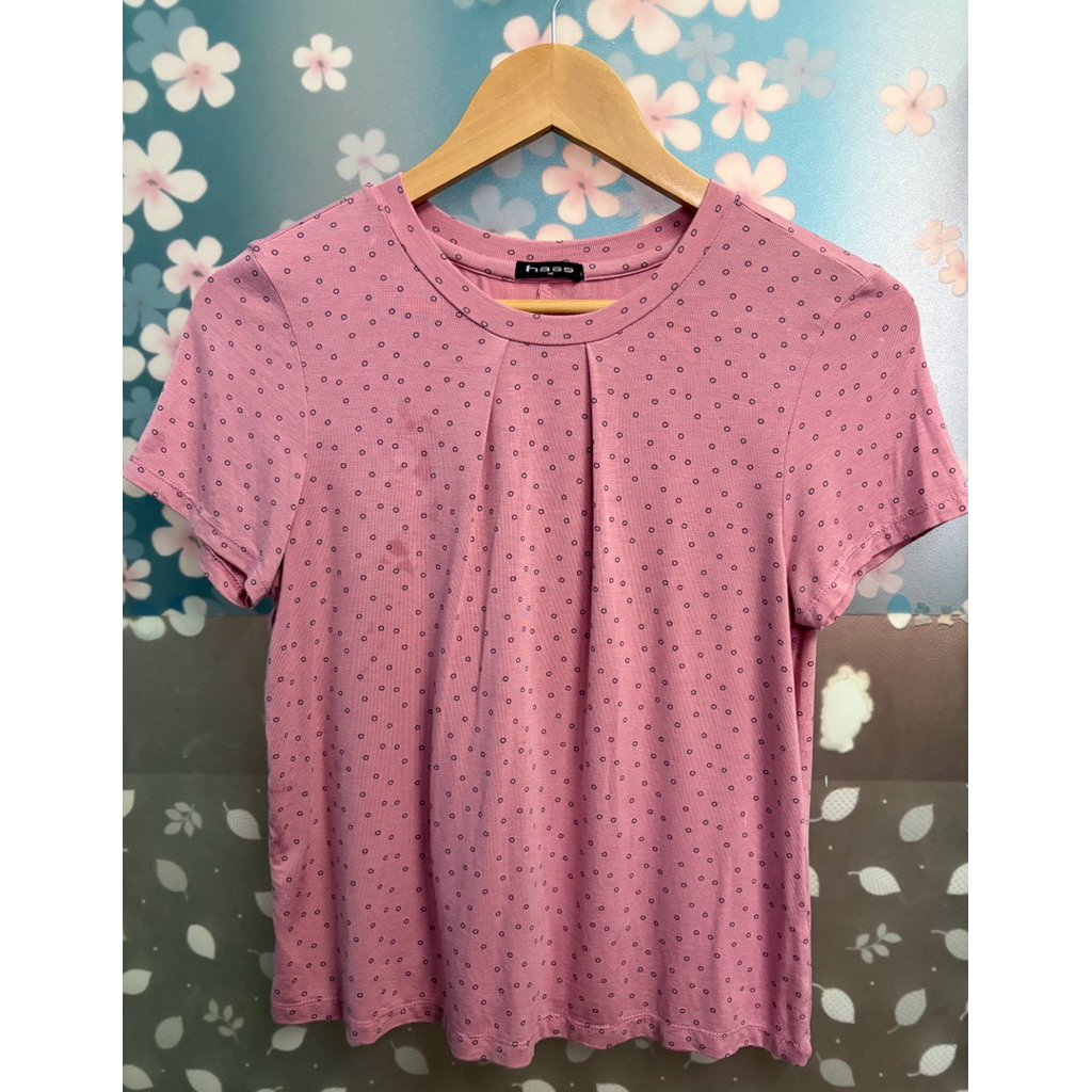 เสื้อยืดสีชมพูพิมพ์ลายวงกลมสีเทาเข้มHass