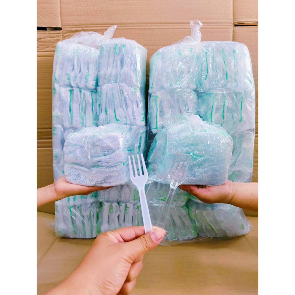 ส้อมพลาสติก ส้อมส้มตำ ส้อมเล็ก สีขาว - ใส ยี่ห้อSB ยกหิ้ว 10 มัด จำนวน 5,000 คัน