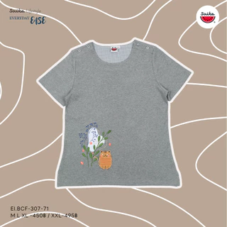 เสื้อแตงโม (SUIKA) - เสื้อยืดคอกลมกระดุมไหล่ ลายปักดอกไม้ ( EI.AOF-307 )