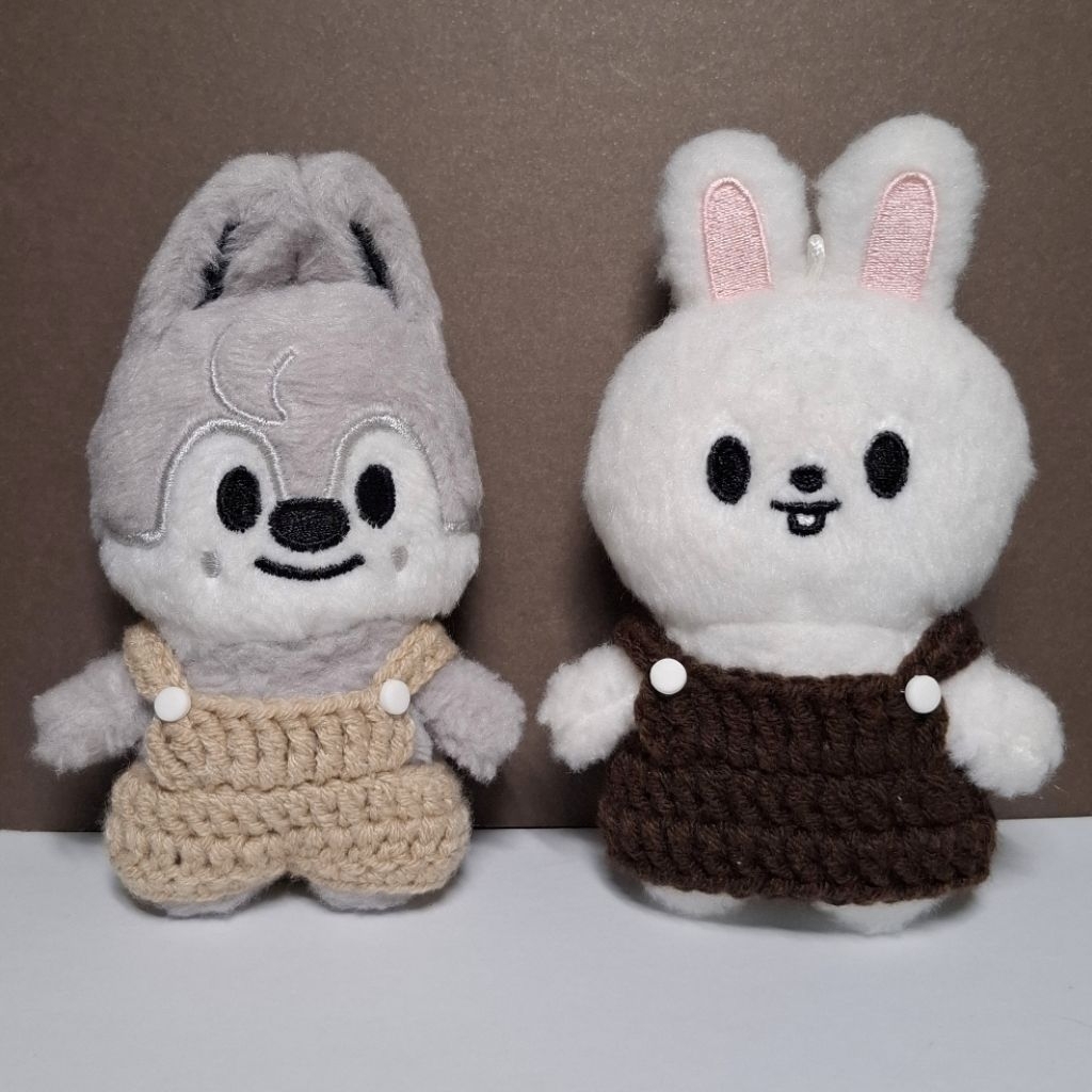 ชุดตุ๊กตา 10cm | เอี๊ยม ver.2 (มี 17 สี)