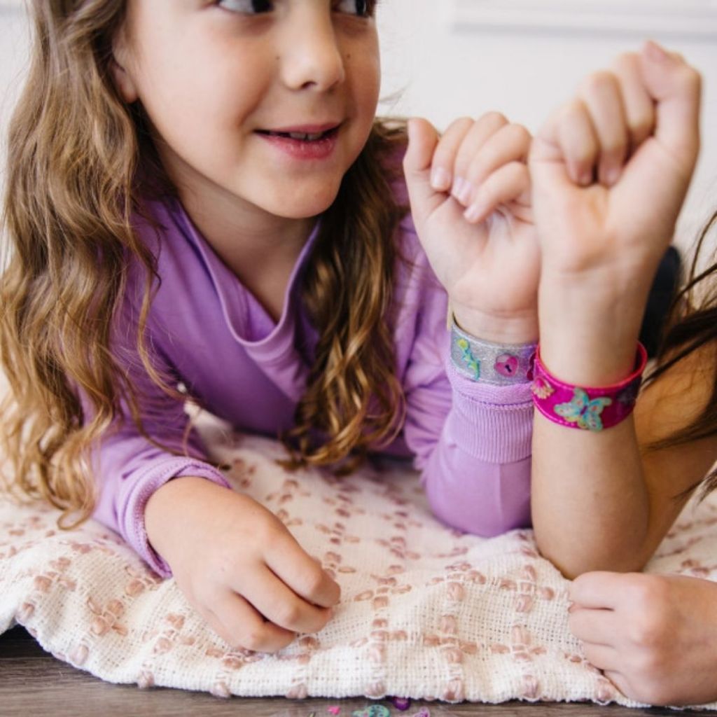 Melissa & Doug طقم صنع أساور DIY ‏(4 قطع) — صورة 4