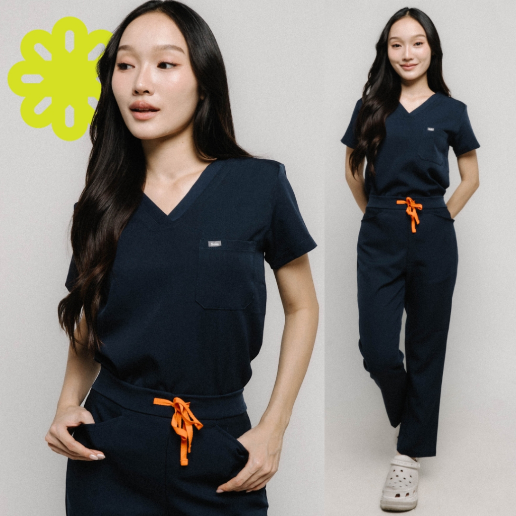 Sole Scrubs ชุดสครับ ชุดสครับทางการแพทย์ ชุดสครับผู้หญิง สี Navy รุ่น Norma (ขายเสื้อแยกกางเกง)