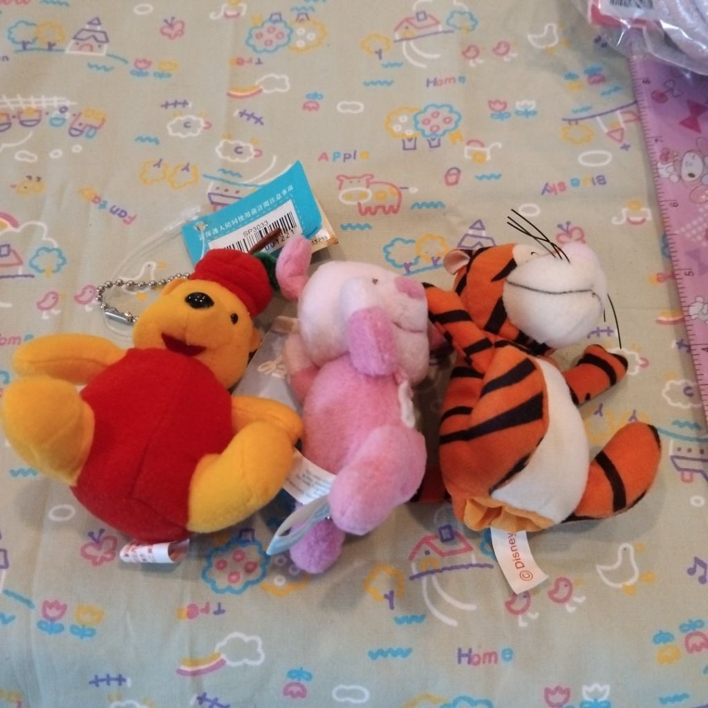 ตุ๊กตาพวงกุญแจชุดดิสนีย์ (หมีพูห์, พิกเล็ต, ทิกเกอร์) จาก McDonald's Happy Meal