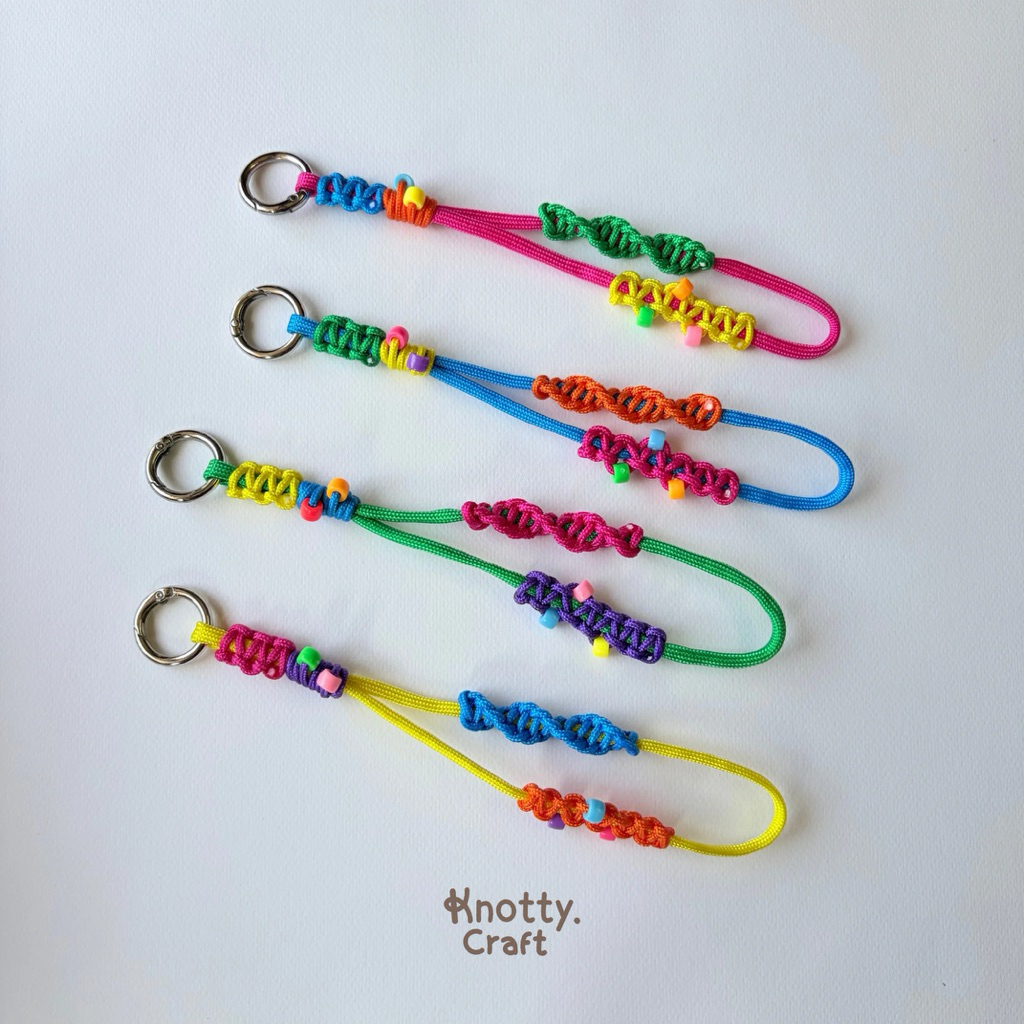 Knotty.Craft - Colorful Keychain พวงกุญแจเชือกพาราคอร์ดถักมือ