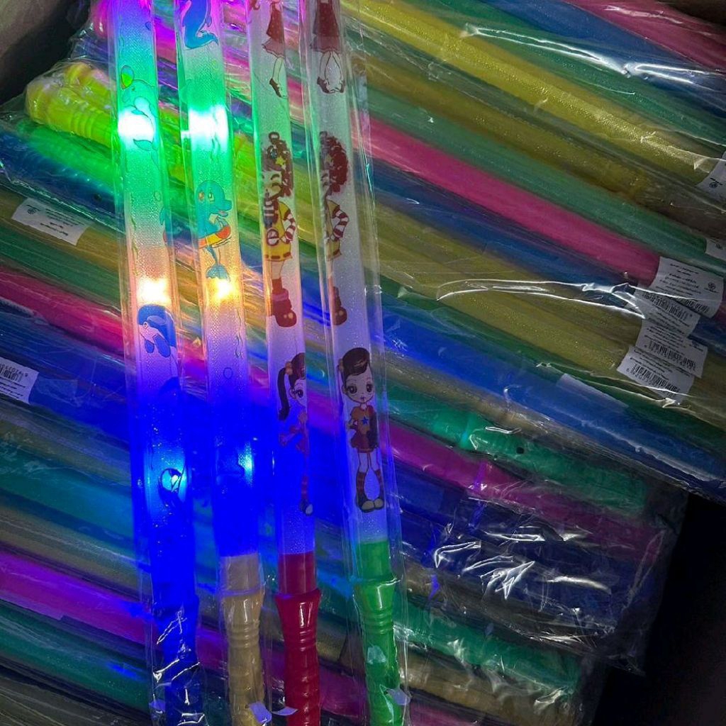ของเล่นดาบมีไฟคละสี(ปรับระดับได้) 12 ชิ้น
