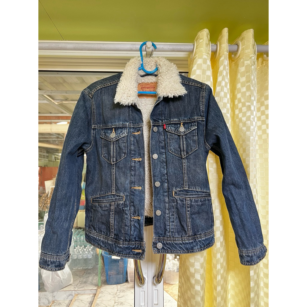 ปล่อยยกชุดเสื้อยีนส์Levi’sและกางเกงยีนDenizen