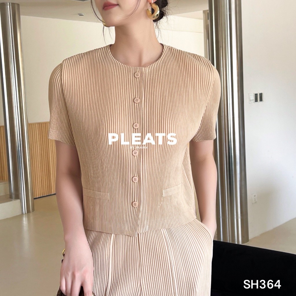 รหัส SH364 ( เสื้ออัดพลีทยาว 19 นิ้ว ) PLEATS BY MAMA SHIRT