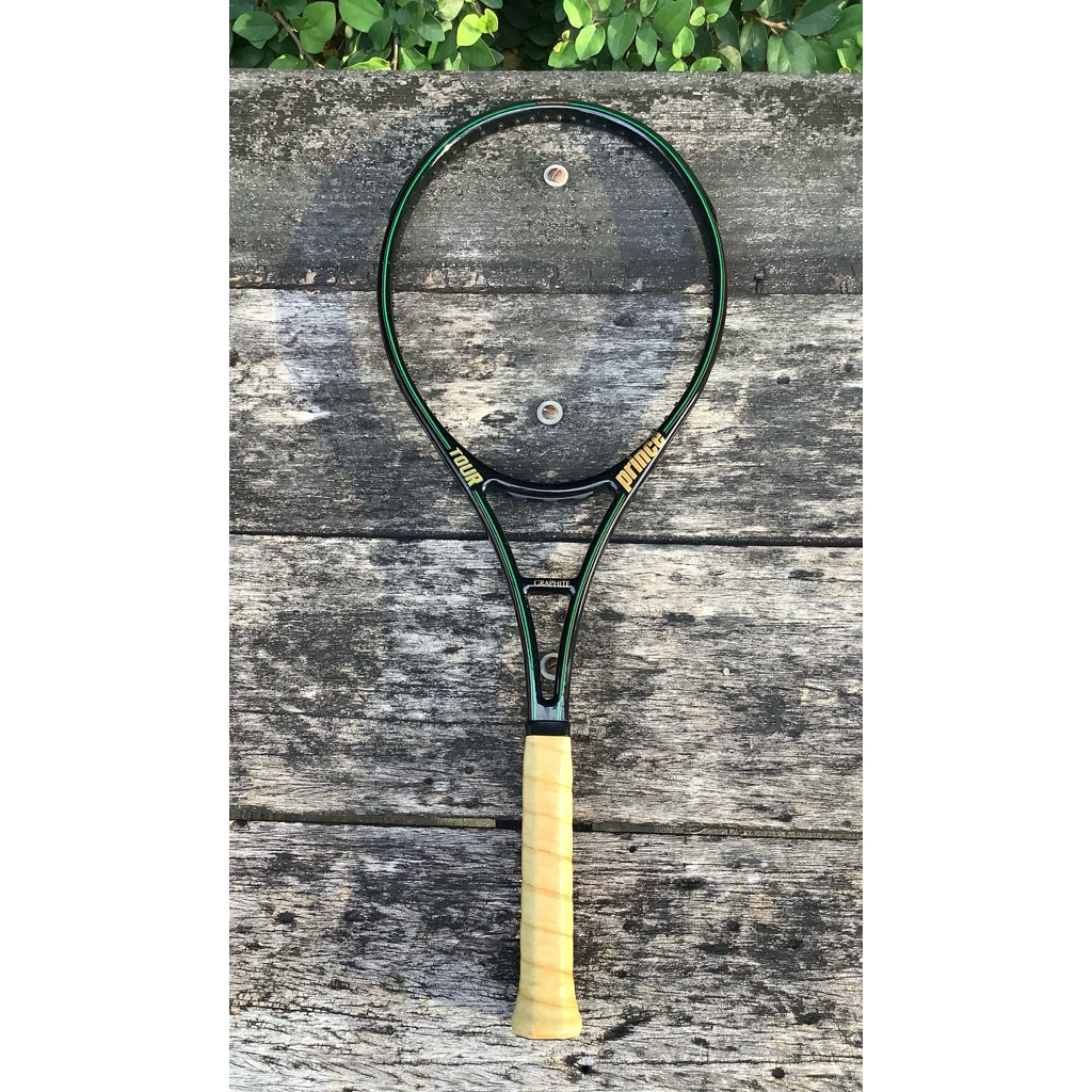 แร็คเกตเทนนิสมือสอง prince :  graphite tour 600 midsize(93sq.inch) ขนาดกริ๊ปประมาณ 4 1/4 สภาพดี
