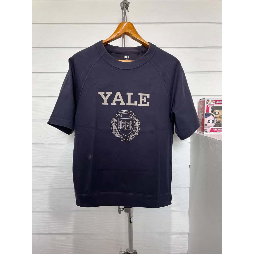 เสื้อยืดมือสอง YALE UNIVERSITY X UNIQLO Size M มือ2