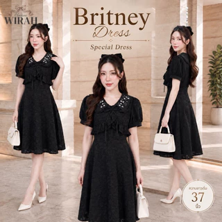 DW394 Britney Dress ชุดเดรสยาวทรงเข้ารูป ผ้าทอเบิร์นเอาท์ (Burnout Fabric) ปกบัวแหลมแต่งระบายรอบปกบนปกปักลายดอกไม้