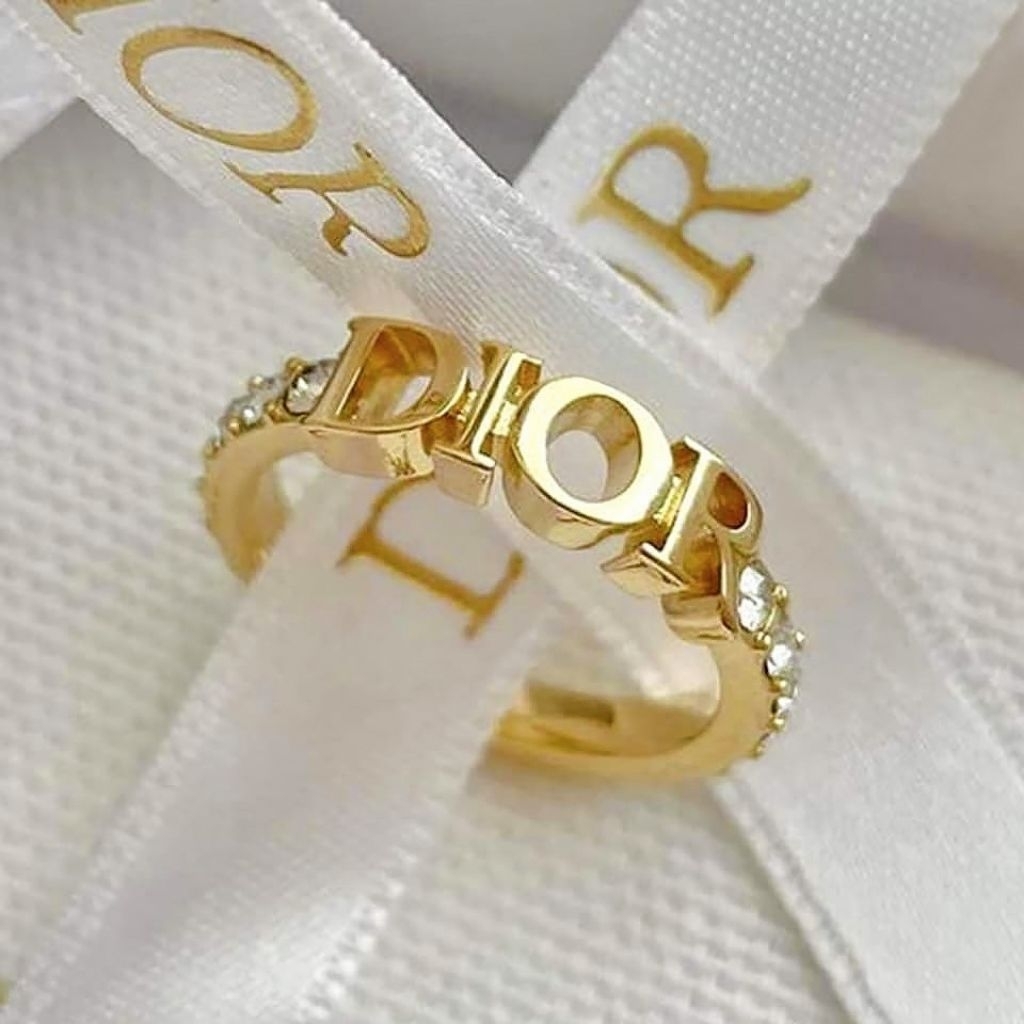 แหวน D งานสวย สินค้าพร้อมส่ง R020