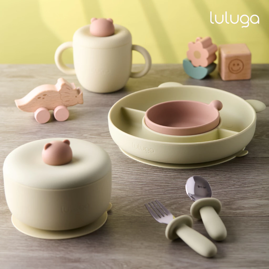 Luluga จานซิลิโคนเด็ก Bear จานดูดติดโต๊ะ แบ่ง 3 ช่อง พร้อมถ้วยแยกชิ้น Platinum Silicone สำหรับเด็ก 6 เดือน + ฝึกทาน BLW thumbnail 8