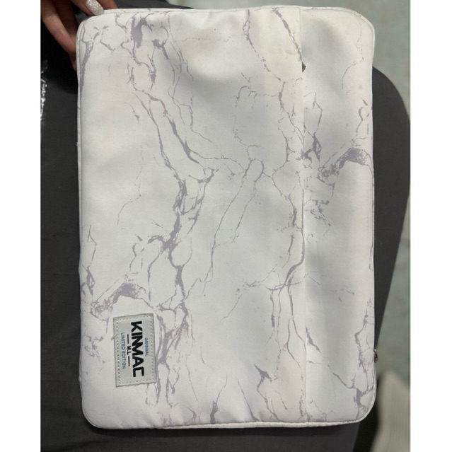 กระเป๋าใโน๊ตบุ๊คipad Kinmac marble laptop case, suitable up to 14inch laptopมือสอง