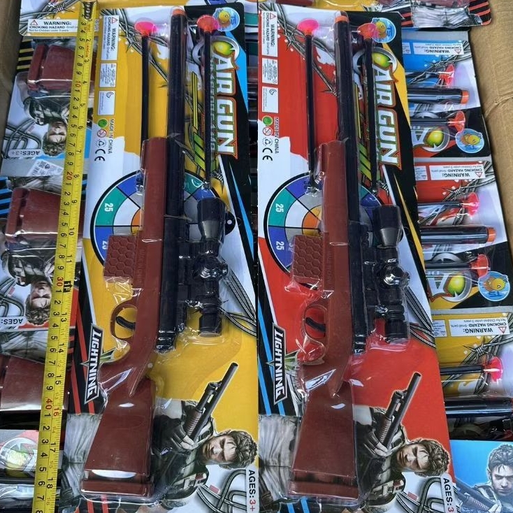 ของเล่นพลาสติกในแผงราคายกโหล 12 แผง