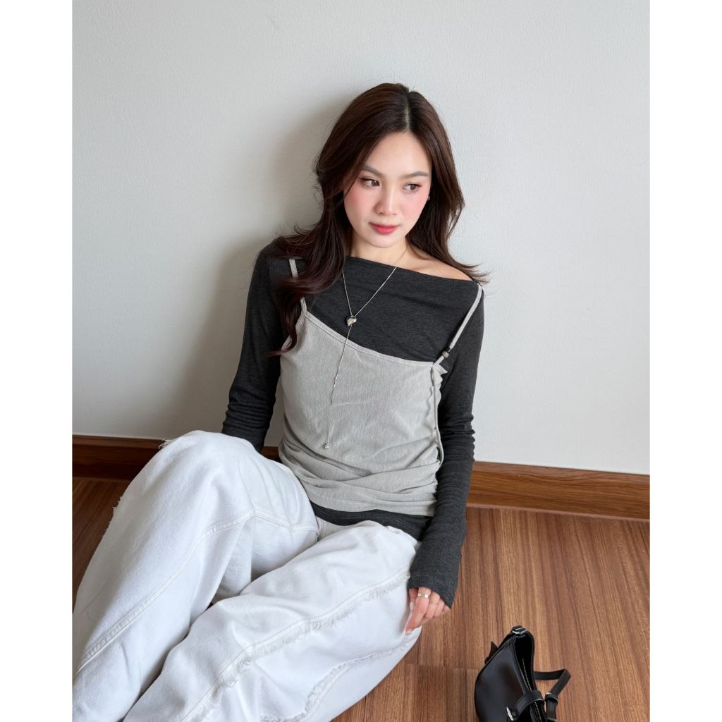 Moiré - Whisper Top เสื้อแขนยาวคอปาด เลเยอร์สายเดี่ยว (มี 3 สี: Brown, Light Grey, Dark Grey)
