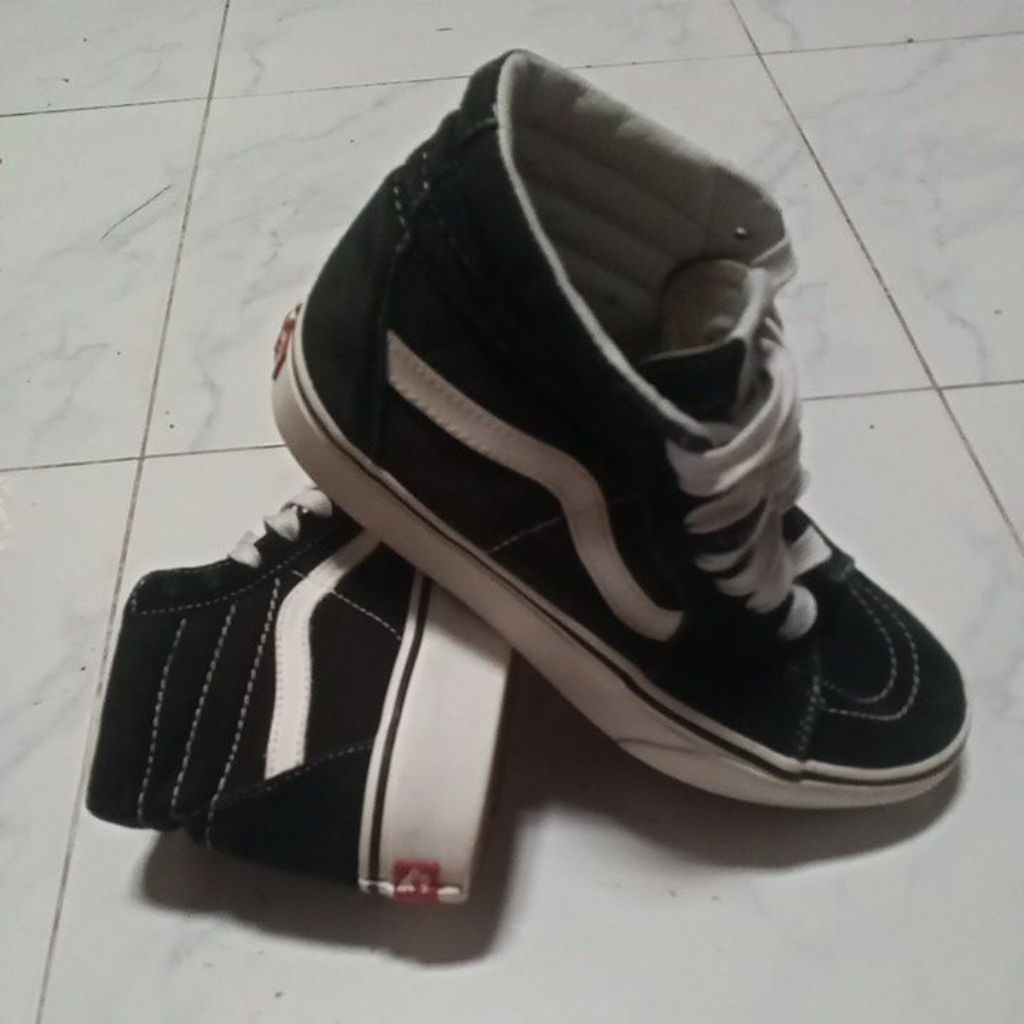 รองเท้า Vans รุ่น Sk8-Hi