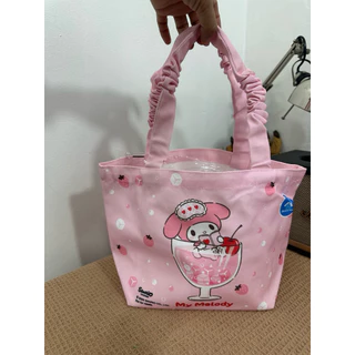 กระเป๋าผ้าแคนวาส ลิขสิทธิ์แท้ sanrio ของพรีเมี่ยม ข.37x23x15 มี 5 ลายให้สะสม📍ของใหม่ พร้อมส่ง