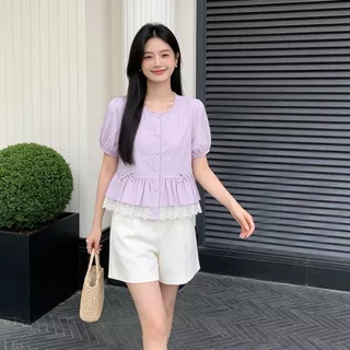 XWbrand เสื้อผู้หญิงสไตล์ฝรั่งเศสหวานโรแมนติก แต่งลูกไม้ชายระบาย แขนสั้นพอง ผ้าบางเบาใส่สบาย น่ารักมาก