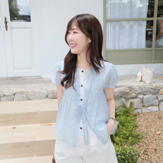 Rumi layer top ❣️Chakiya.store เสื้อสุดคิ้ววท์ เล่น layer มาพร้อมผ้าลาย polkadot🩵💖