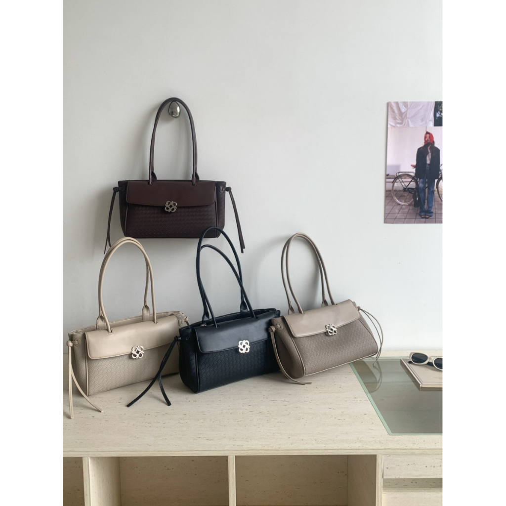 PEROTA “Vanilla” Bag มาพร้อมถุงผ้า