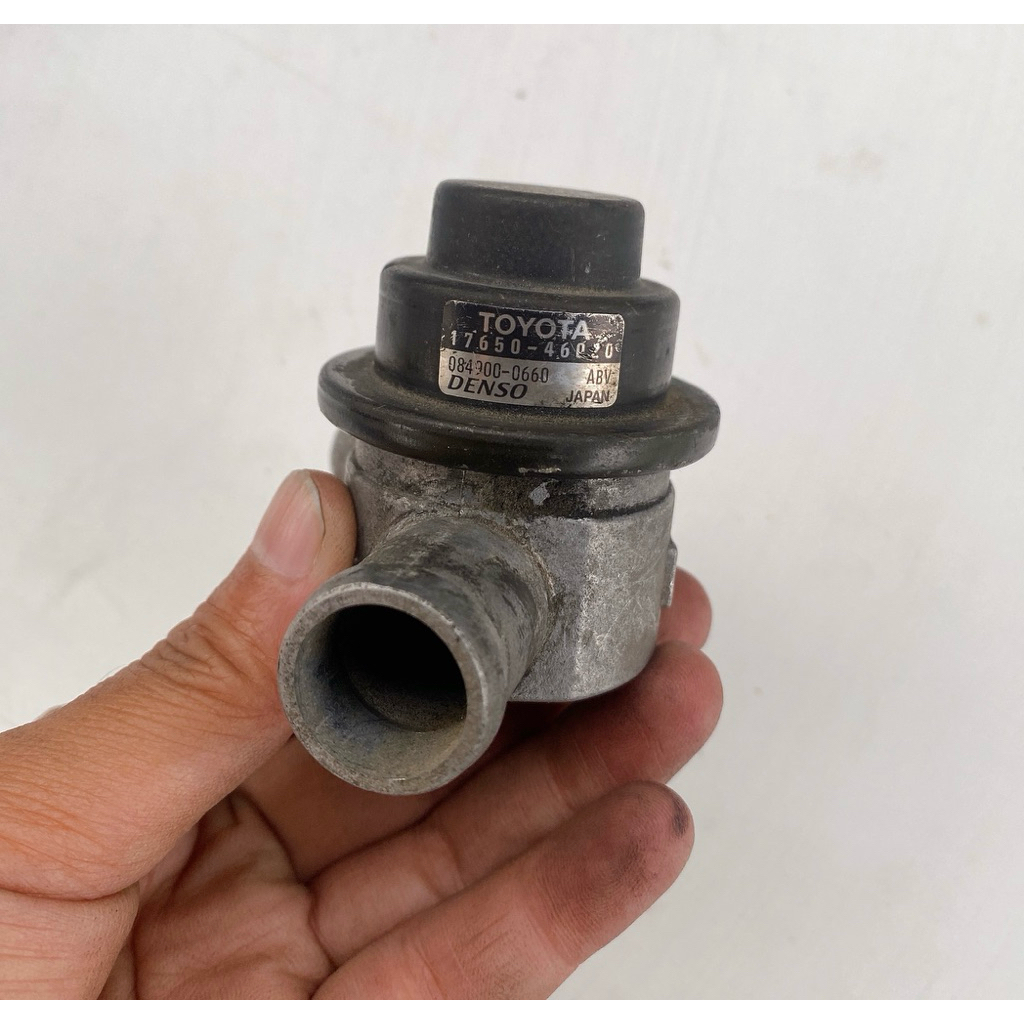 โบลออฟวาล์ว Toyota เครื่องยนต์ 2JZ-GTE ทวินเทอร์โบ รหัส 17650-46020 แท้ถอด