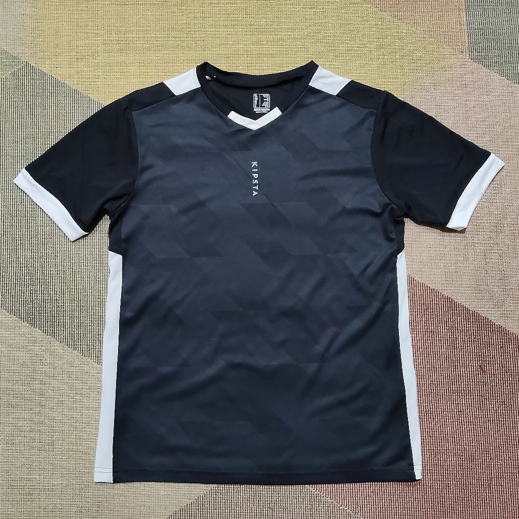 เสื้อกีฬา Kipsta by Decathlon size 160 รอบอก 35.5" มือสอง สภาพดี
