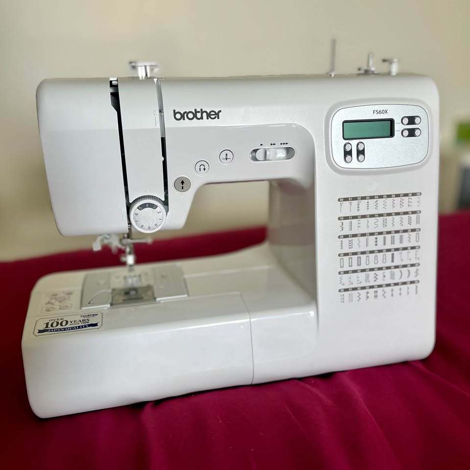 จักรเย็บผ้าคอมพิวเตอร์ brother รุ่น fs60x (มือสอง สภาพ 100%) ส่งฟรี