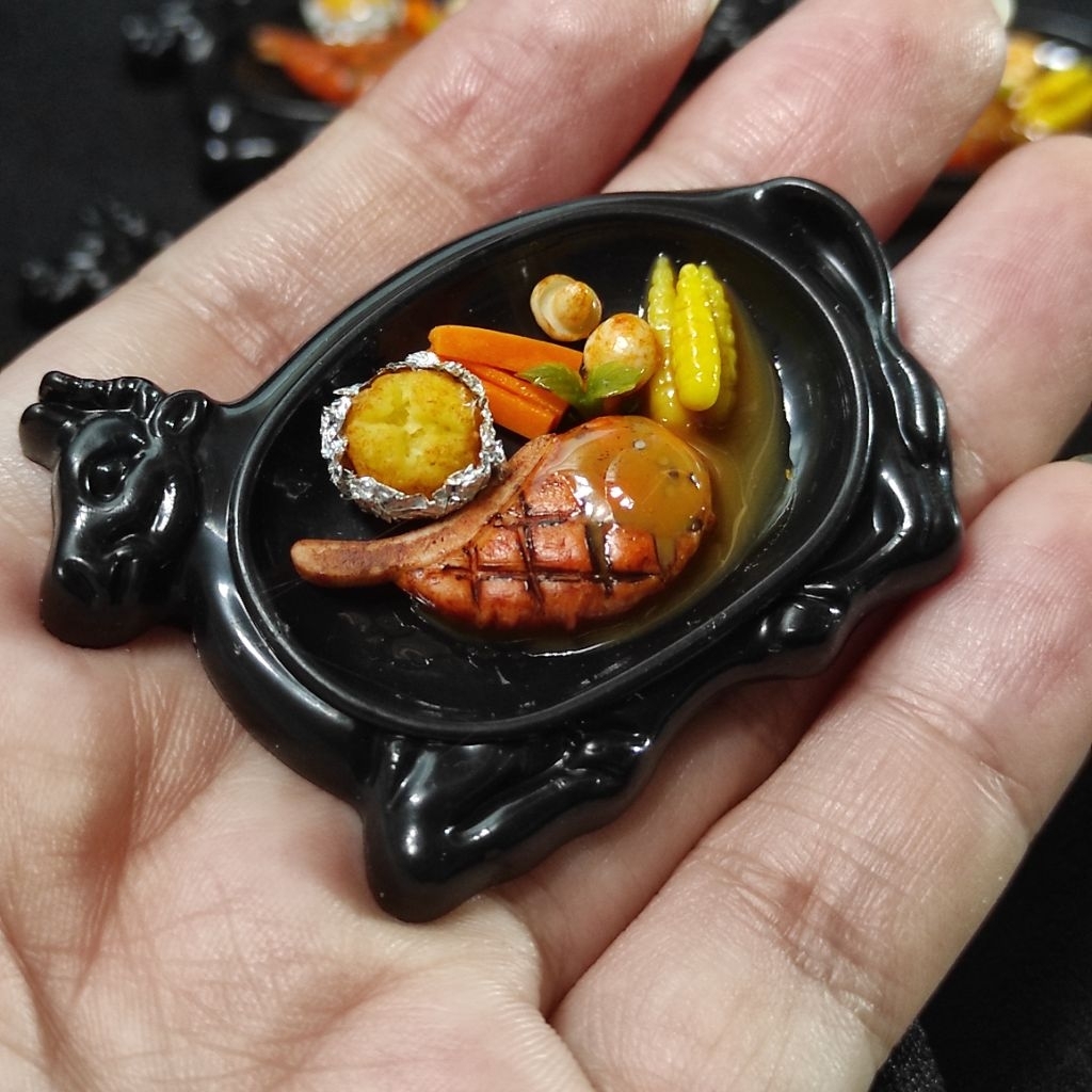สเต็กเนื้อจิ๋ว อาหารจิ๋ว ของจิ๋ว โมเดลจิ๋ว ของตกแต่งบ้านตุ๊กตา