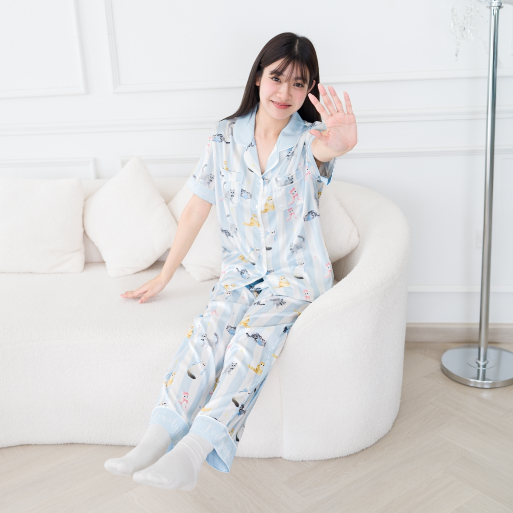 ชุดนอน LovelyNight แขนสั้น-ขายาว Pretty Cats D18