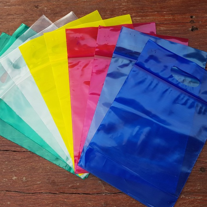 ถุงซิป หูหิ้ว ก้นตั้ง 5 สี ห่อละ 1 กก.พร้อมส่ง