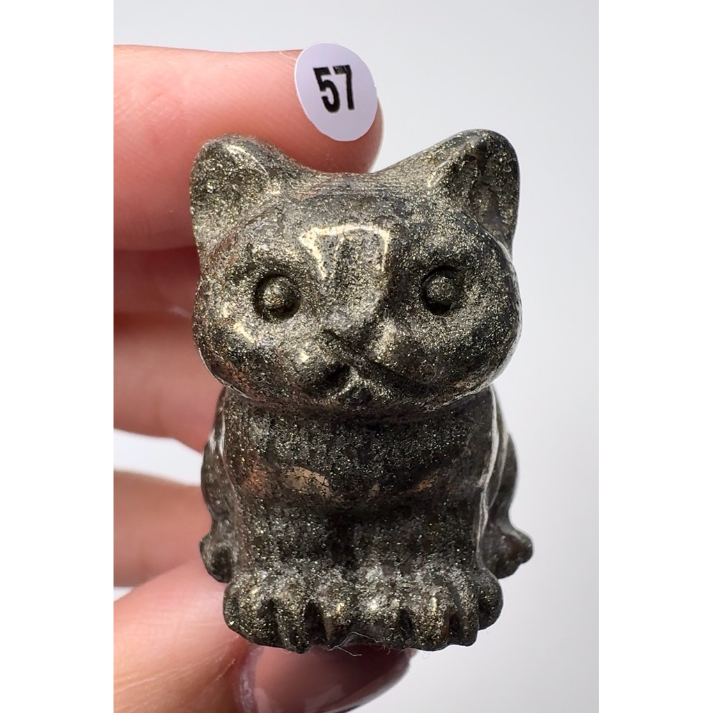 ไพไรต์ (Pyrite) "หินดึงดูดทรัพย์"ช่วยเรียกเงินทอง(แกะสลักตั้งได้)(ได้ชิ้นในโพส)