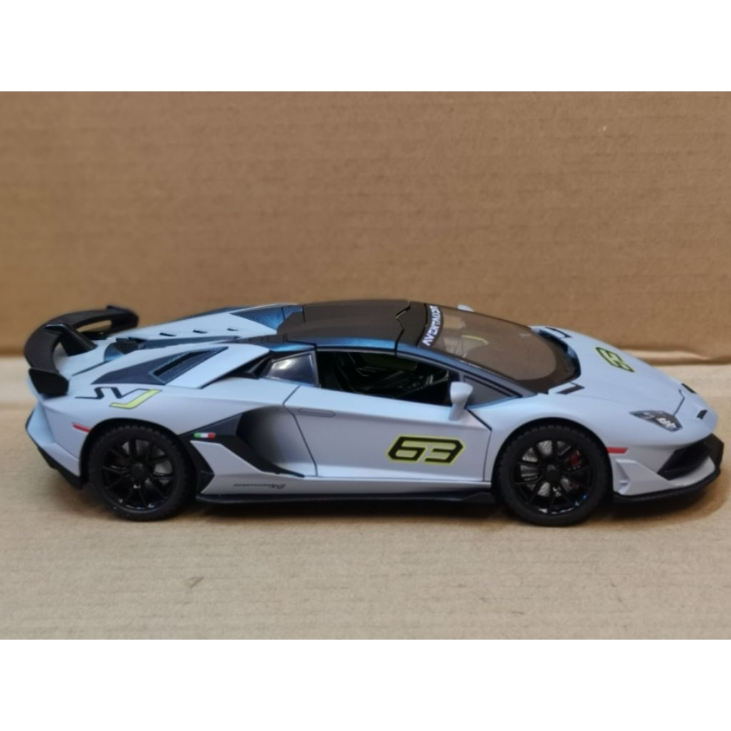 Lamborghini Aventador SVJ 63