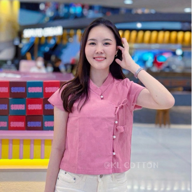 KL COTTON | เสื้อผ้าฝ้ายคอจีนกระดุมมุกขาว มัดโบว์ทิวลิป