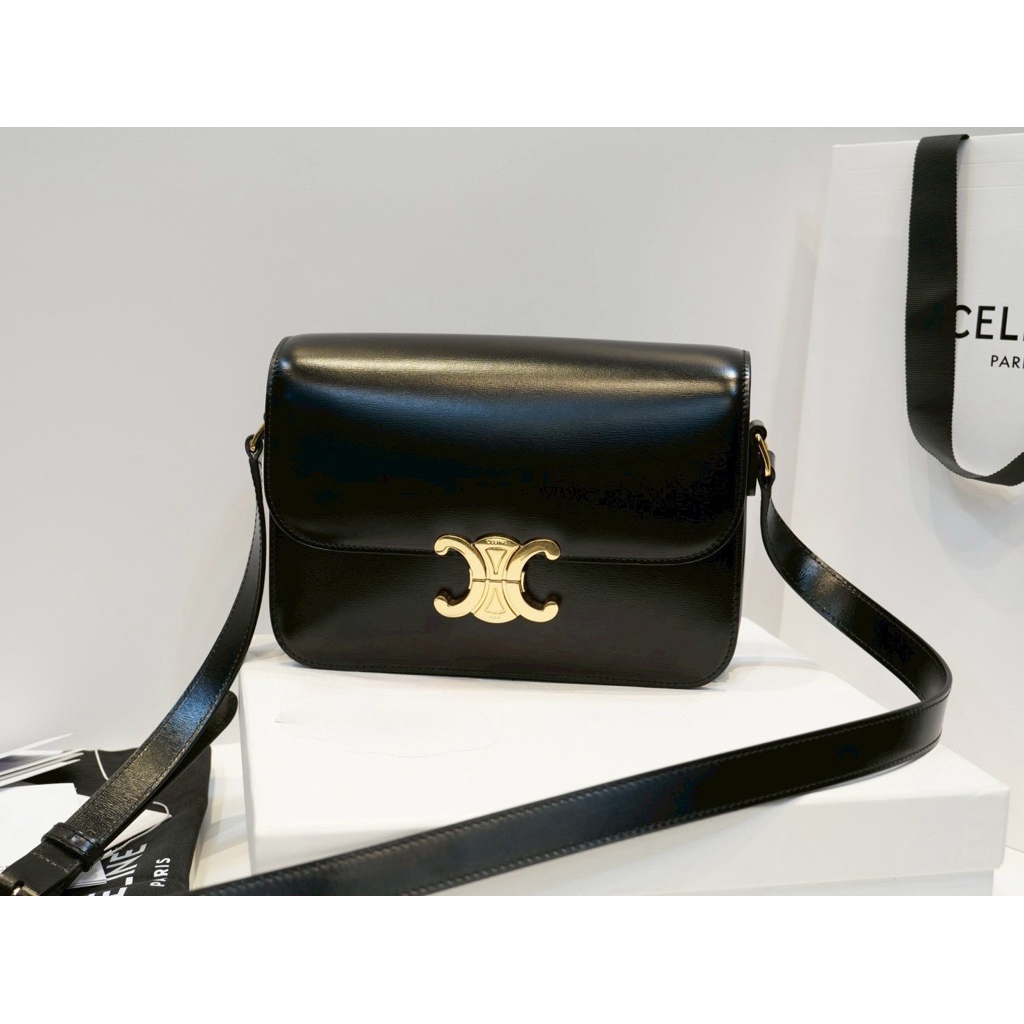 ✨ Classic Leather Crossbody Bag 22cm (เกรด VIP งานดีที่สุด) ✨
