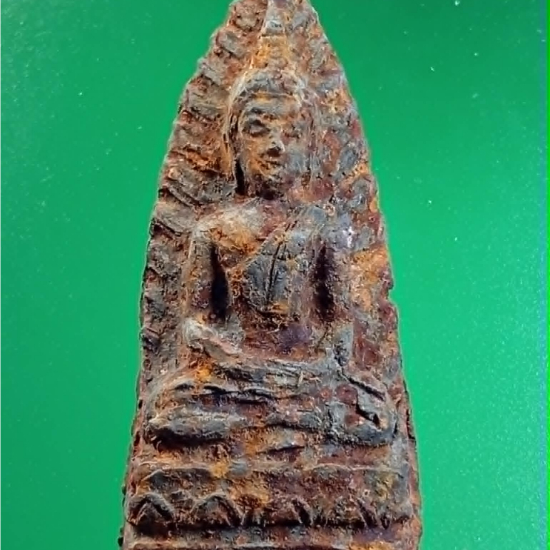 5765 พระรอดหลวง กรุปทุมวดี สุวรรณเจดีย์ เจดีย์ทอง ลำพูน อายุ 1300 ปี ยุคทวาราวดี "คัดองค์สวยแชมป์" แท้ ตรงรูป กรุยุคแรก