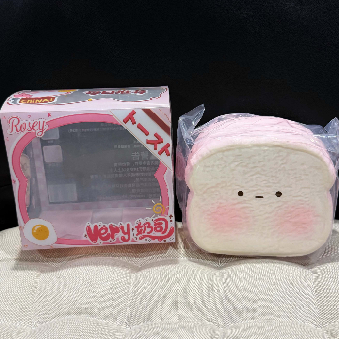 (ของแท้/มือ1) สีใหม่ หายาก Rosey Toast Squishy สกุชชี่โรซี่ โทสต์ยักษ์โรซี่สีชมพู ใหญ่ หอมสตรอว์เบอร์รี่