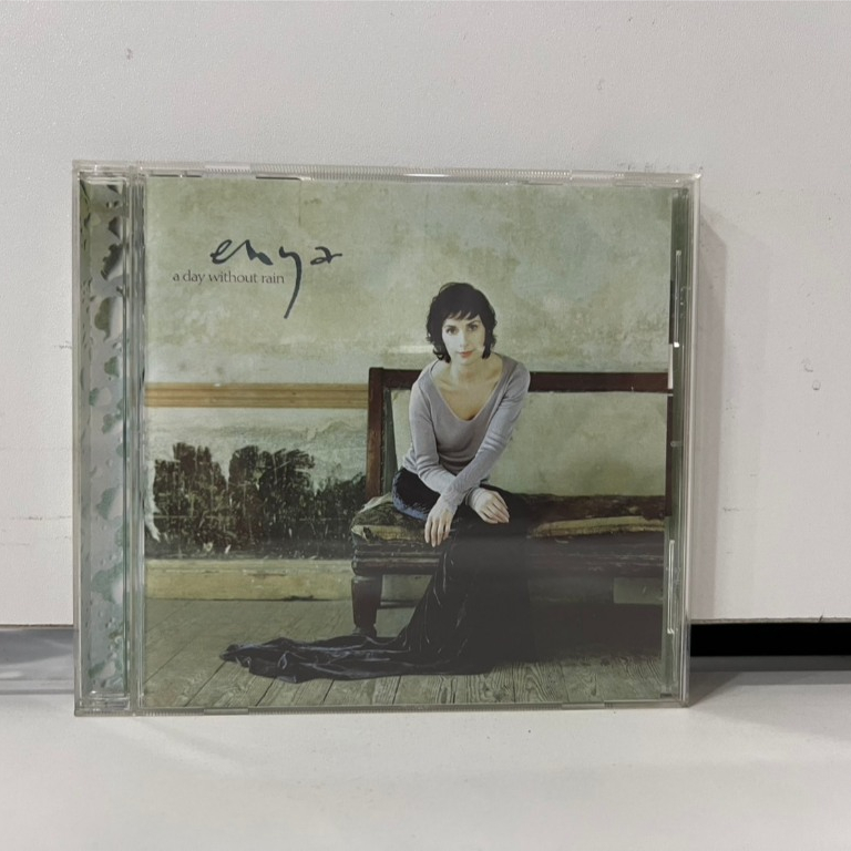 1 CD MUSIC ซีดีเพลงสากล enya a day without rain  (K9H3)