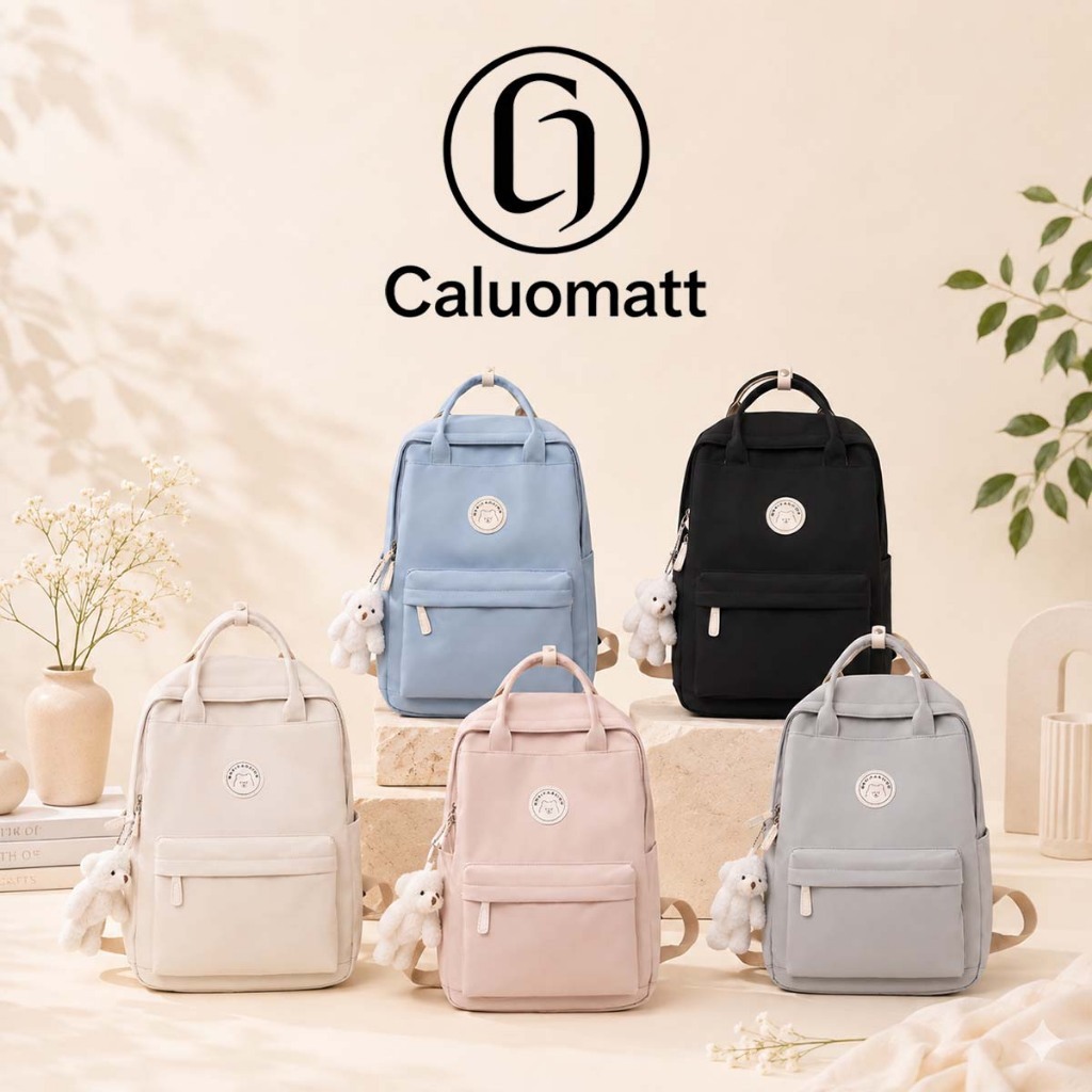 【Caluomatt.TH】กระเป๋าเป้สะพายหลังสไตล์เกาหลี มินิมอล หนังนิ่ม น่ารัก พร้อมตุ๊กตาหมี กระเป๋านักเรียน ใส่แล็ปท็อปได้