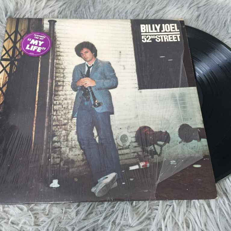 Billy Joel – 52nd Street ขนาด 12 นิ้ว LP G111