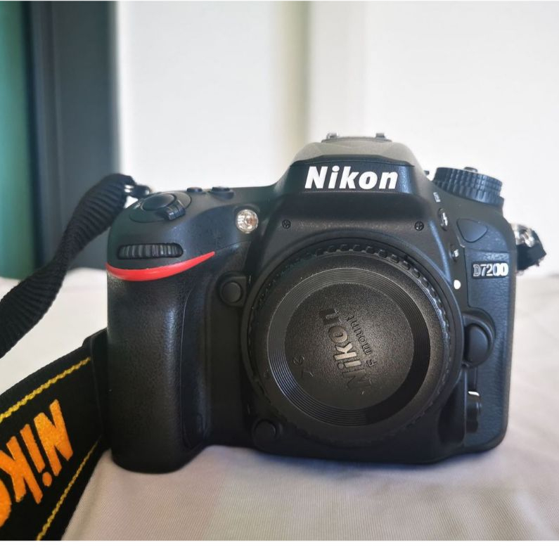 ขาย Body Nikon D7200 แท้ ครบกล่อง  ราคา 6000 บาท