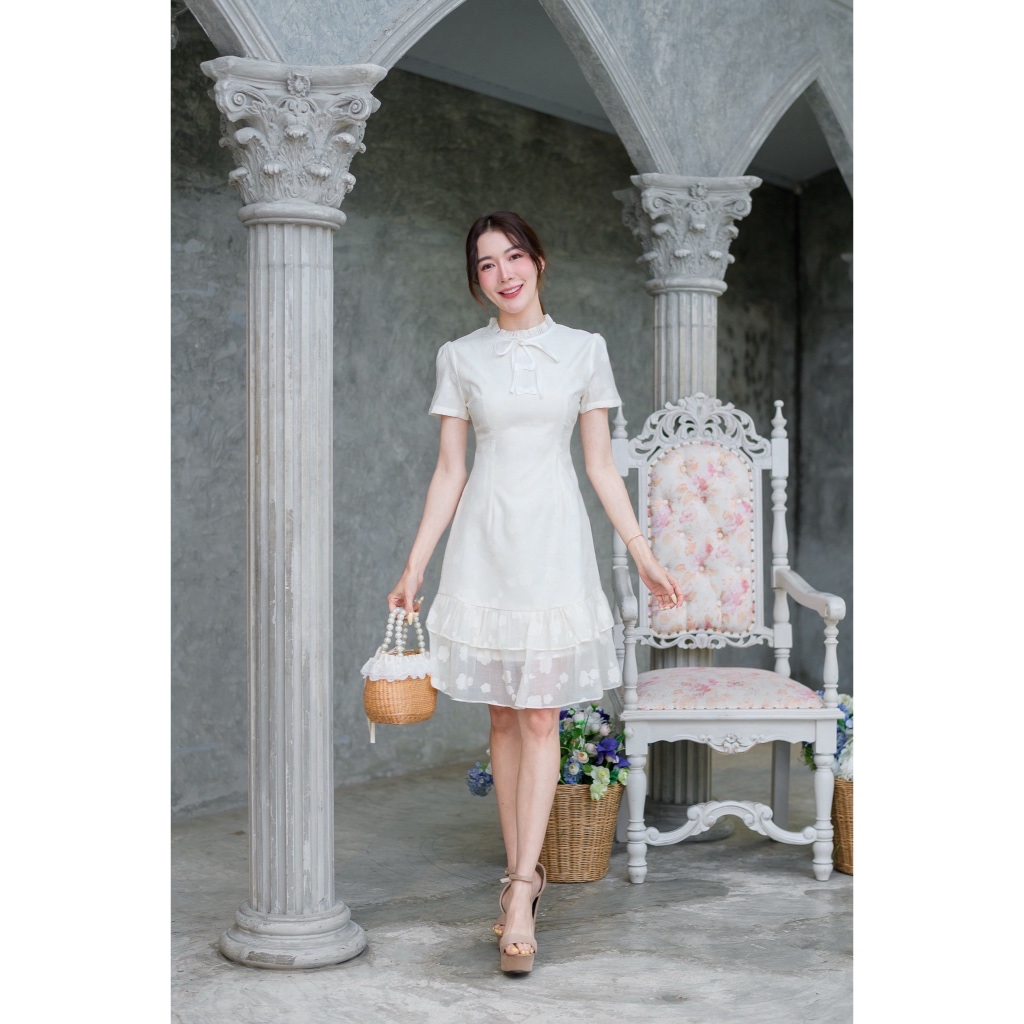 P196ชุดเดรสคอจับจีบแต่งโบว์ประโปรงชั้น/ ทรงเข้ารูปเอว/ เนื้อผ้าสวยๆ ซับในเนื้อหนาไม่บาง - รูปที่ 3