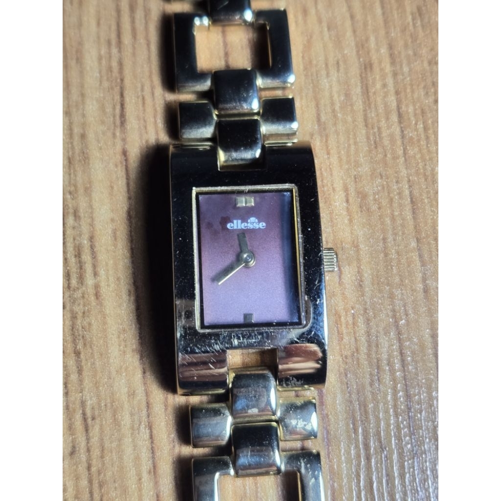 ellesse นาฬิกาผู้หญิง