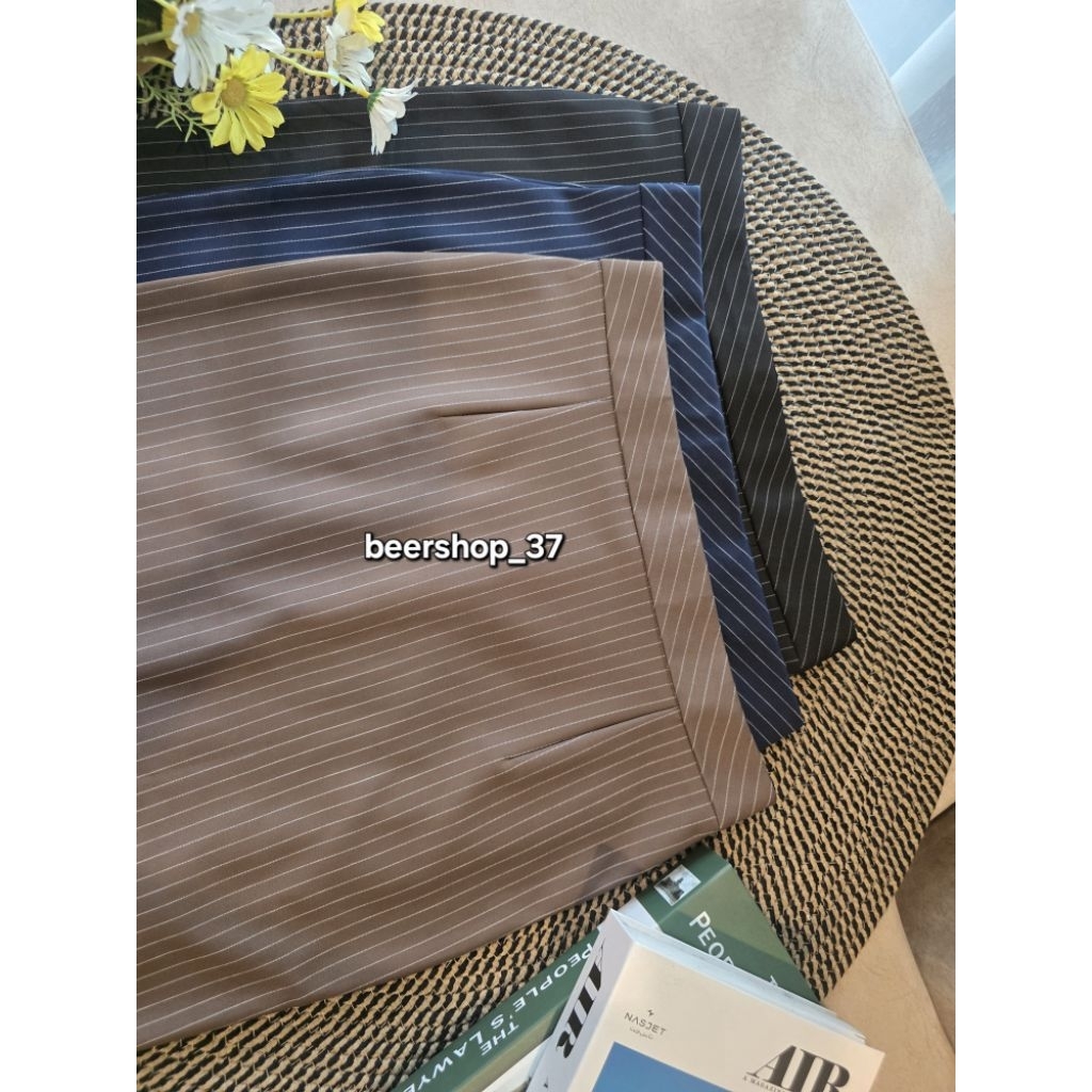 กระโปรงทรงสอบลายริ้วผ้าโรเชพทรงเข้ารูป ผ่าซ้อน ยาว23นิ้ว S-3xl
