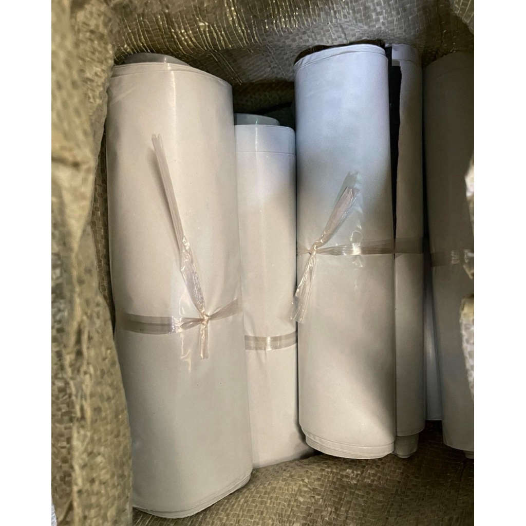 ถุงไปรษณีย์ ถุงพัสดุ สีขาวดำ ขนาด 25*35ซม. / 28*42ซม. / 32*45ซม. (บวกปากกาว 5 ซม) กาวติดแน่นมาก สีสวย นวลตา สะอาด - รูปที่ 4