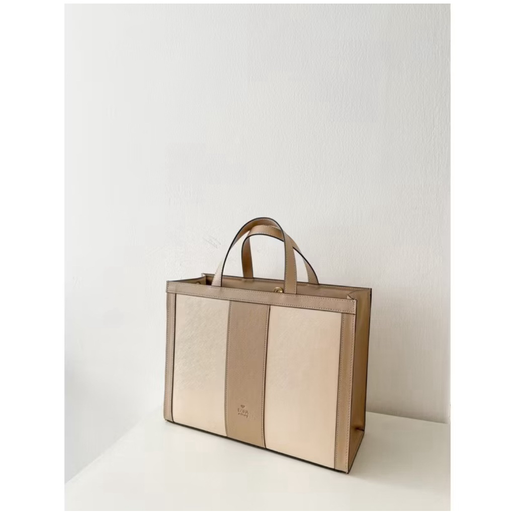 กระเป๋าEZTRA KAMILA สี BEIGE&CREAM ส่งต่อสภาพดีมาก