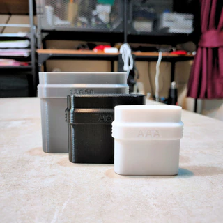 Battery Case AA/AAA/18650 กล่องเก็บถ่าน AA /AAA/18650 (ใส่ได้ 4 ก้อน) ขนาดเล็ก พกพาสะดวก [3D Print]