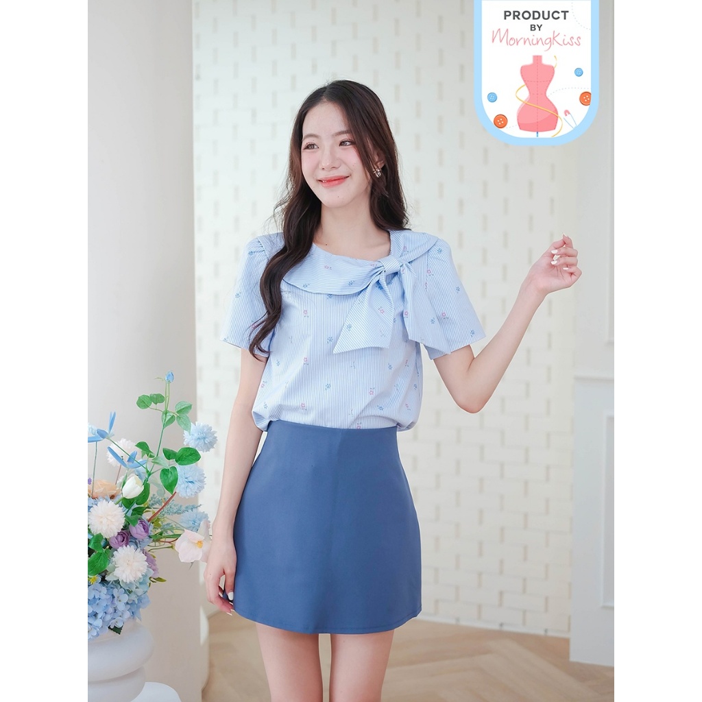 02-360 เสื้อบลาวส์ฟ้าโบว์ใหญ่ลายดอกหวาน Florence Blue Stripe Blouse - 7 ไซส์