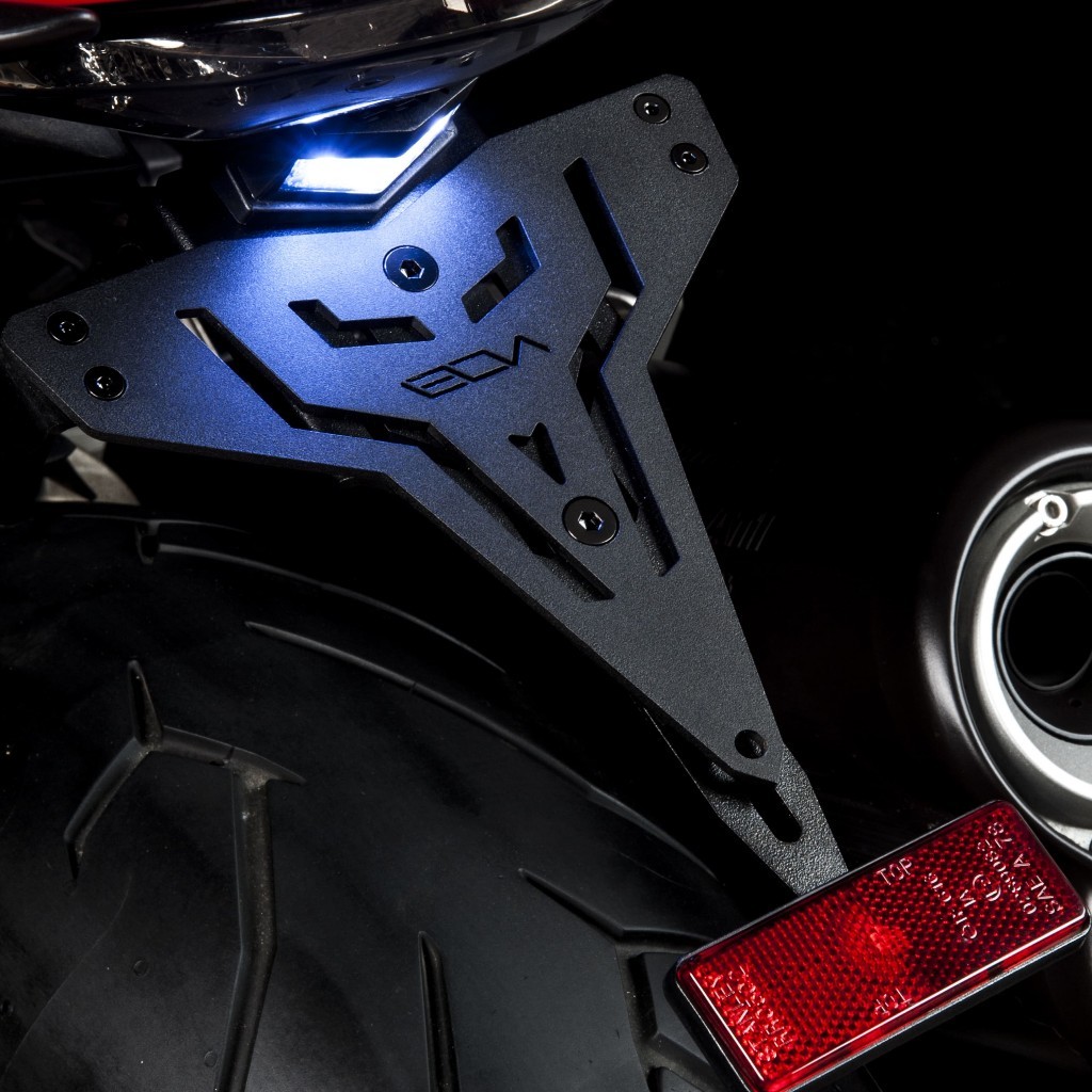 ของอะไหล่ ไม่มีสามเหลี่ยม Leon ท้ายสั้น รุ่น Moderno สำหรับ HONDA CB650F,CBR650F BLACK