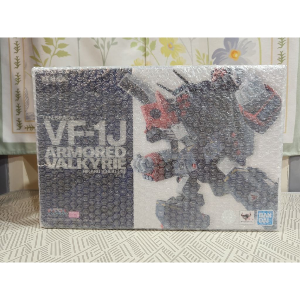 Bandai DX Chogokin VF-1J Armored Valkyrie (Hikaru Ichijyo Custom)